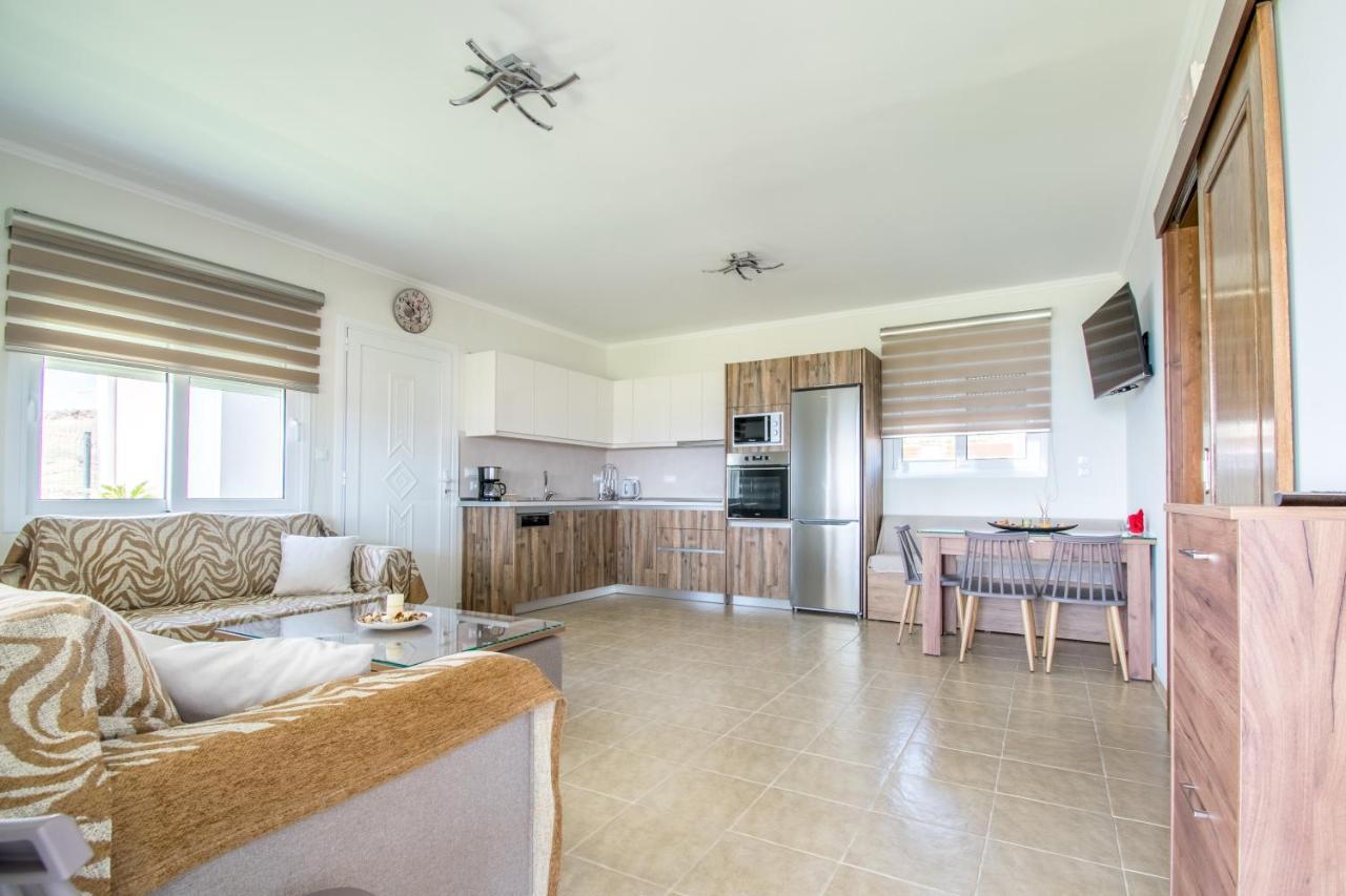 Appartamento Golden Sunrise Stegna Archangelos  Esterno foto